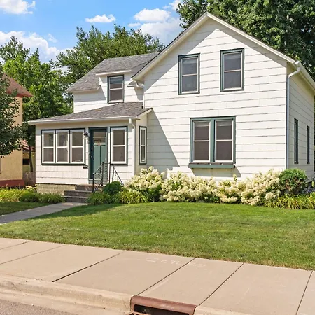 Minnestay - Chaska Charmer Exterior photo